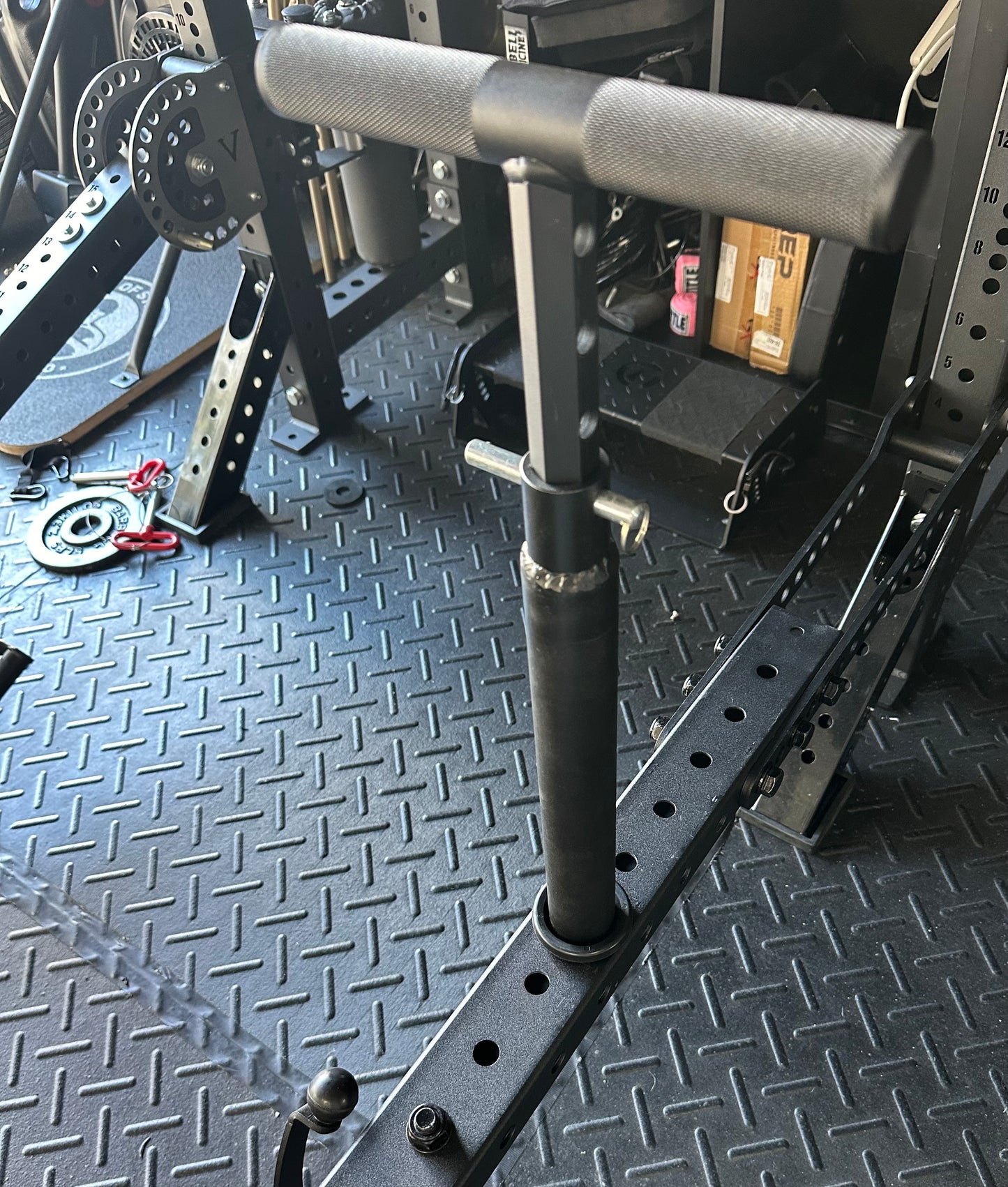 TNT belt squat handle